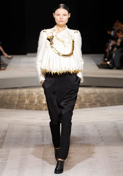 Look 18